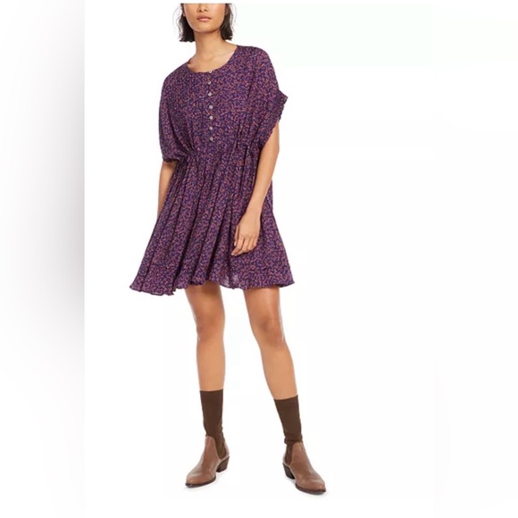 Free People Dresses & Skirts - Free People Lost In You flowy floral print mini dress, size XS